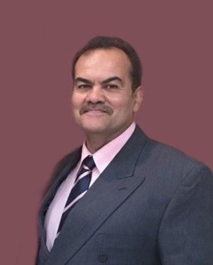 Gilberto "Gene" Reyes Roman Profile Photo