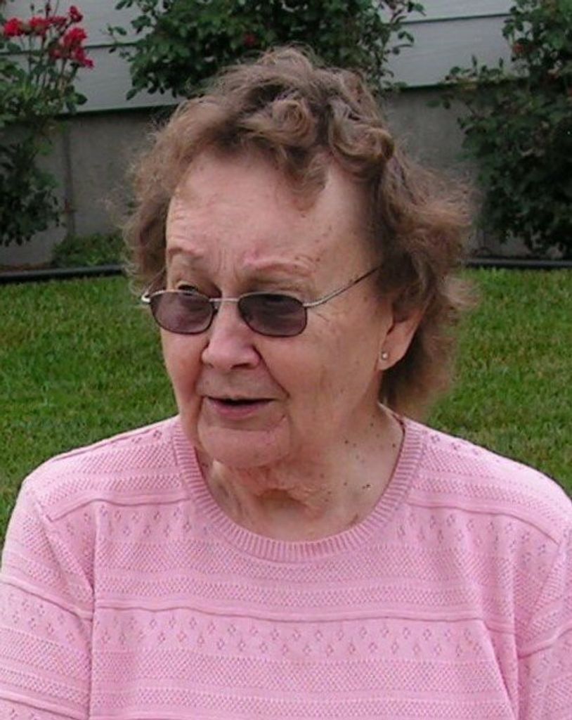 Shirley  Strauss