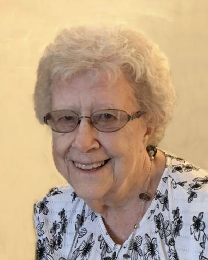 Elaine Mavis DeZeeuw's obituary image