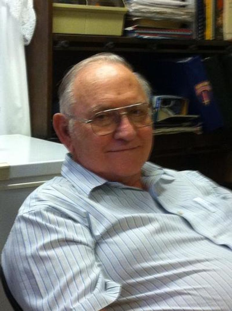 Leslie Leon Faurie Profile Photo