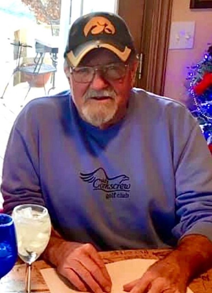 Michael Lee "Mike" Lovell Profile Photo