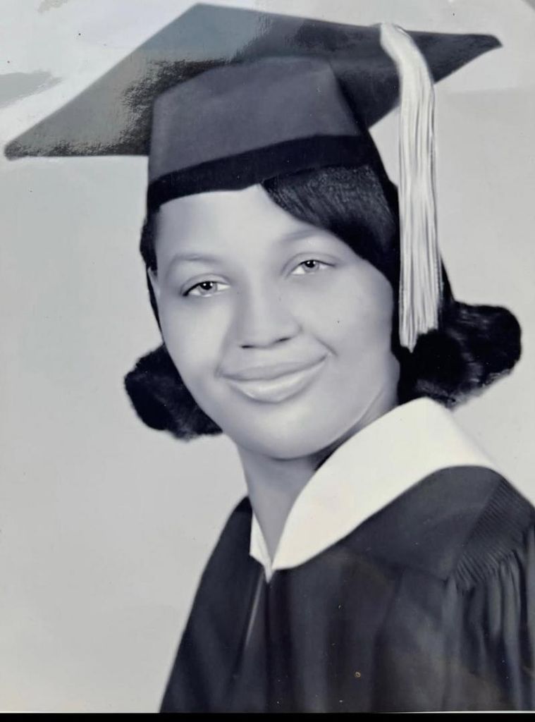 Annie Lenora Shaw Profile Photo