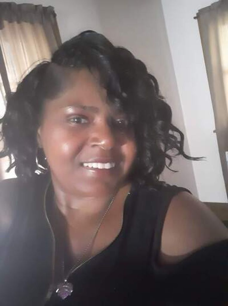 Schyton Lenette Holland Profile Photo