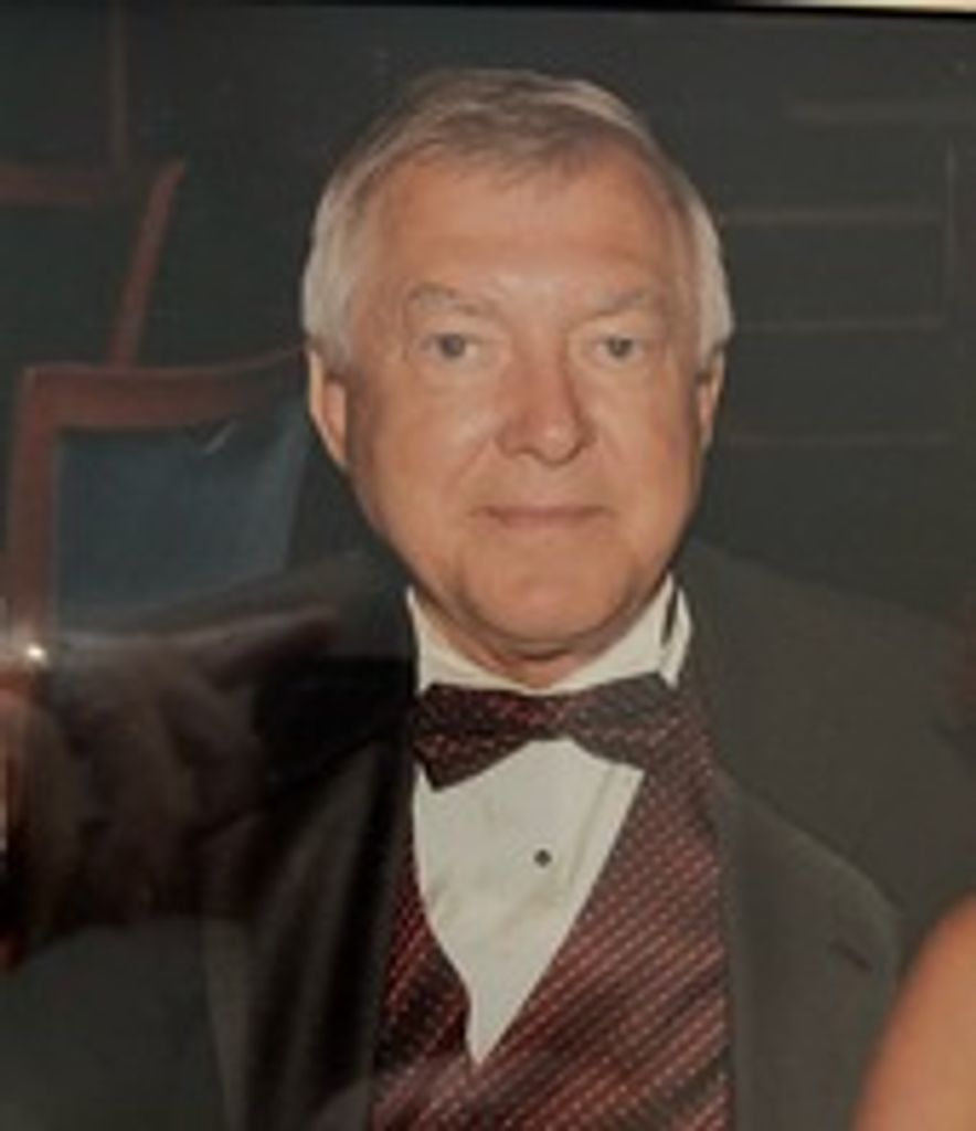 Kenneth H. Munski