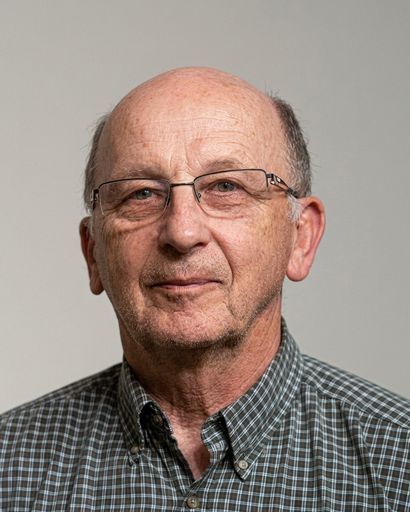 Earl Charles Pfeiffer's obituary image