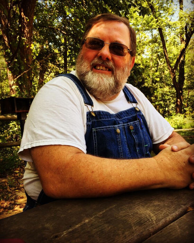 Russell Aaron Profile Photo