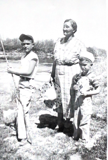 Albert "Bert" E. Sutton photo gallery thumbnail 17 of 53