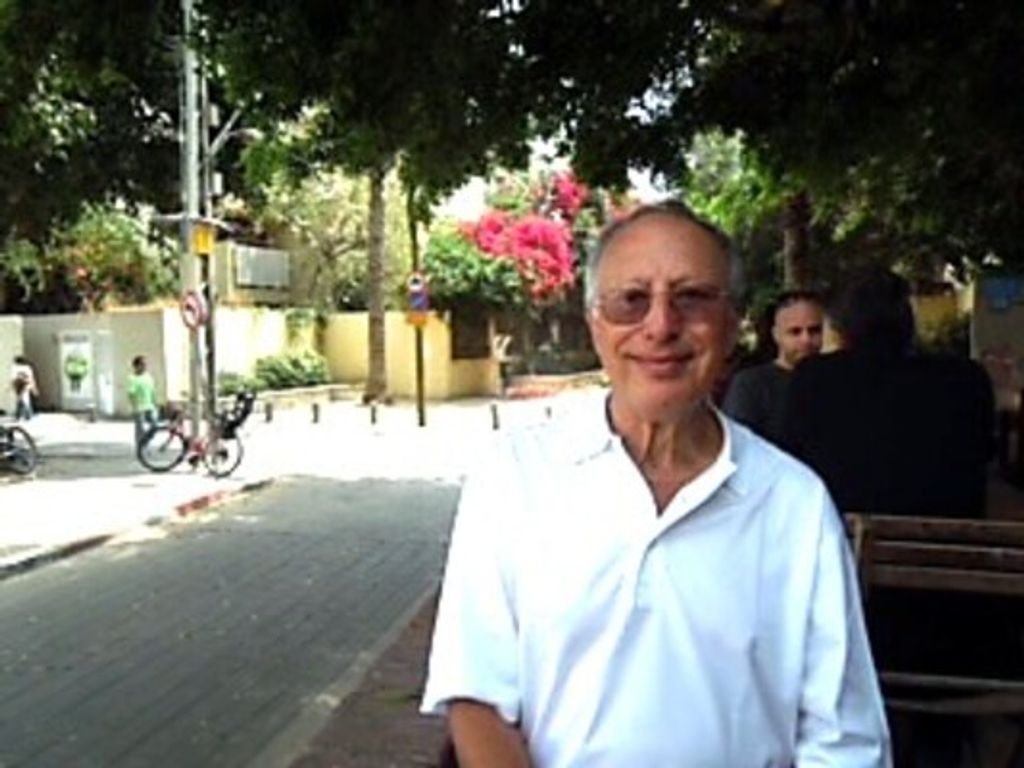 Louis Schneider Profile Photo