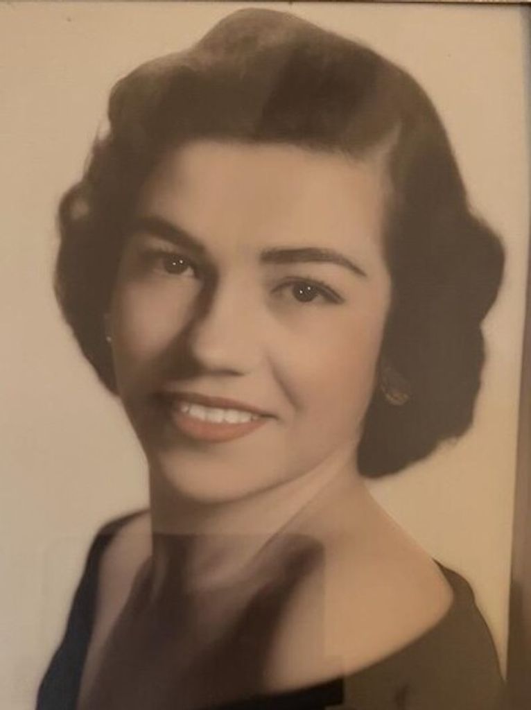 Esther Flores Villasenor Profile Photo