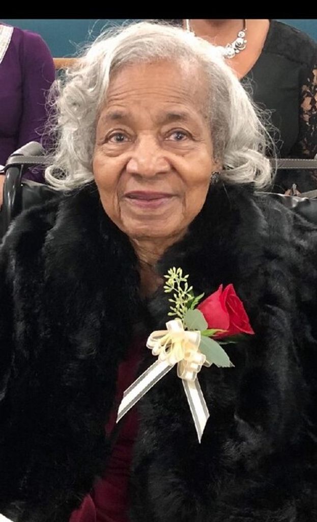 Mrs. Hollie Mae Mcalpine Profile Photo