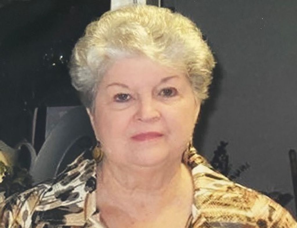 Valeria (Mackey)  Curlee