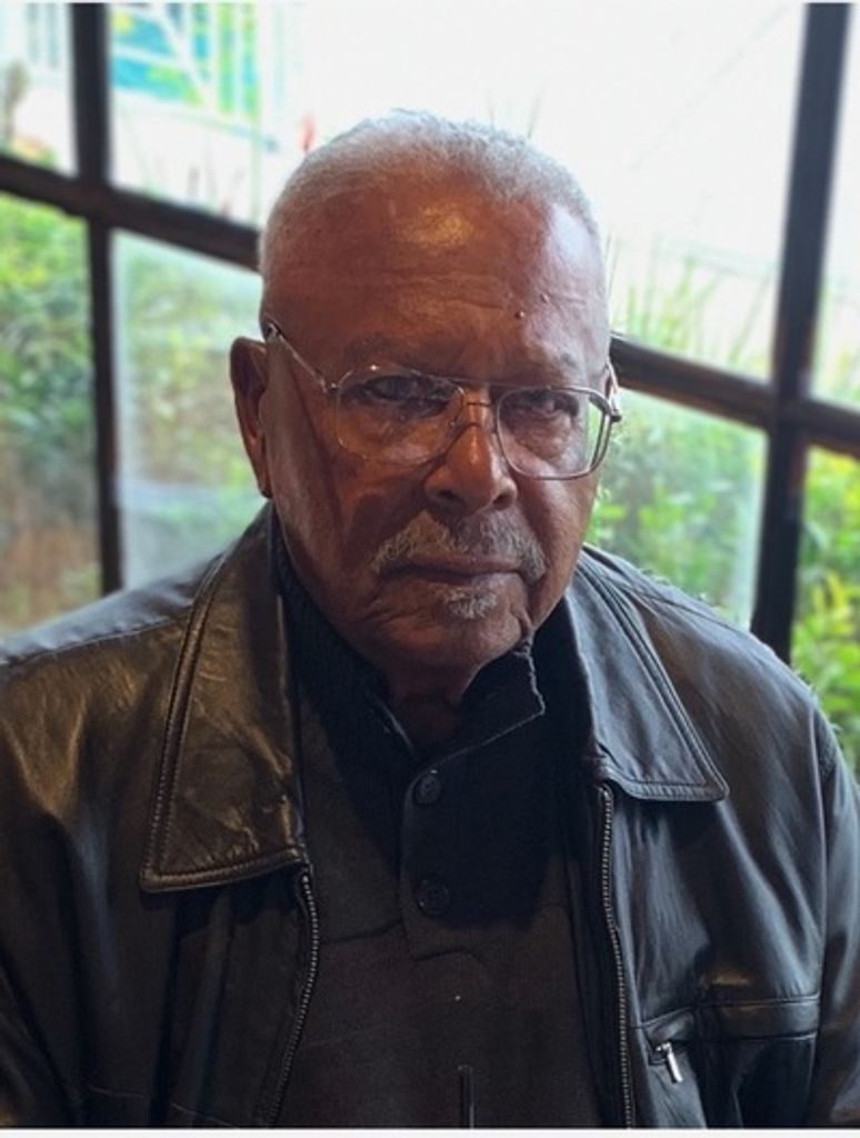 Logius Davis Profile Photo