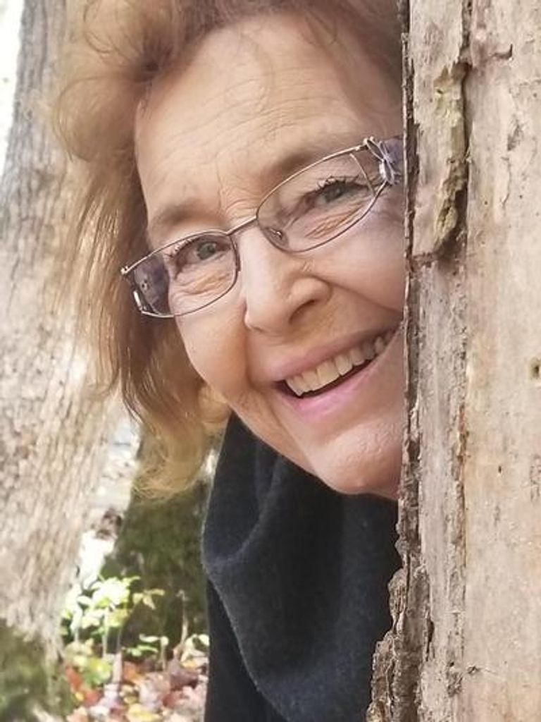 Gayle Armstrong (Wyatt) Profile Photo
