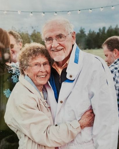 Donald E. Johnston's obituary image