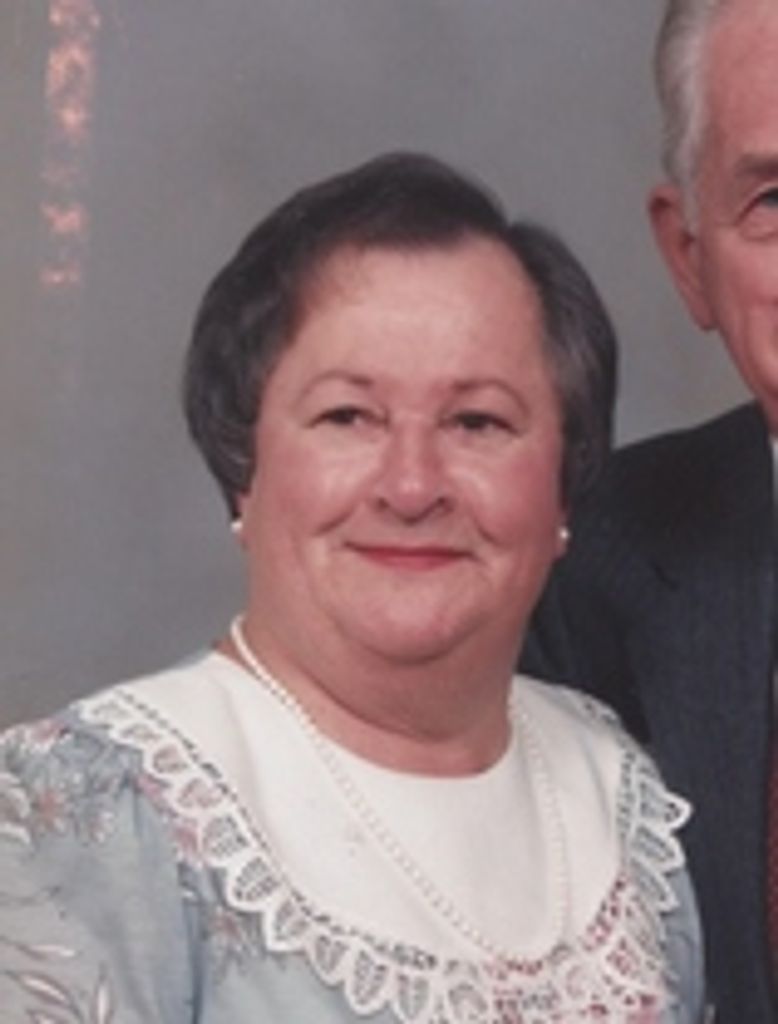 Paulette  Macenka