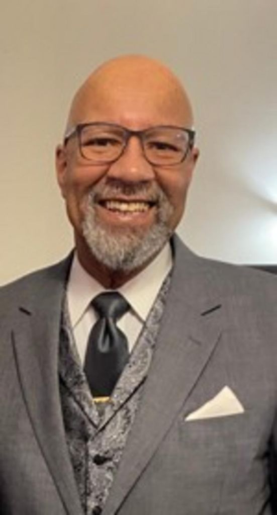 Leonard Dave Hunter Profile Photo