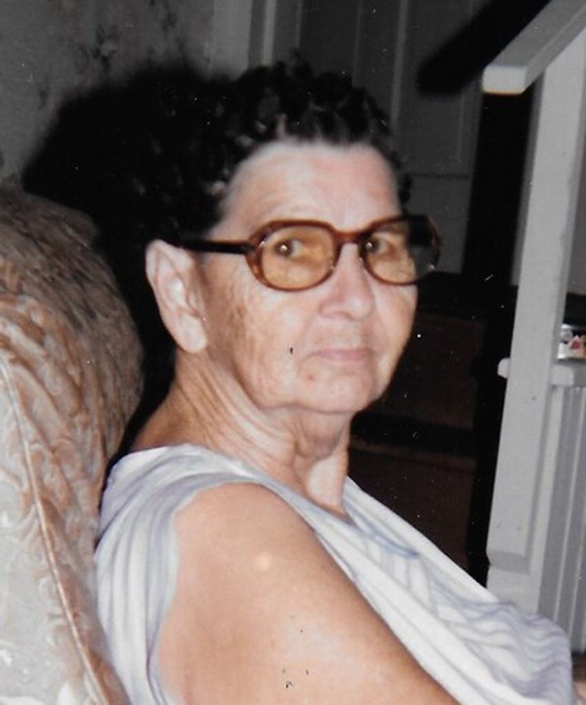 Cherry "Essie" Umphlett Twine