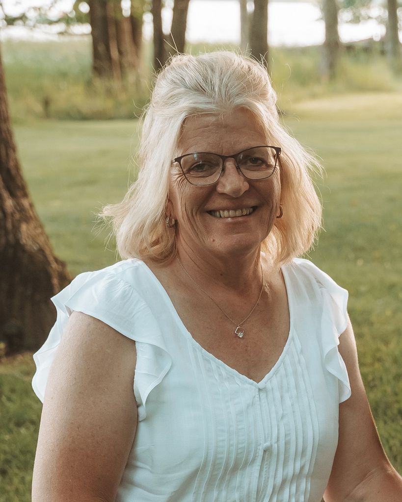 Carol Jean Daul Profile Photo