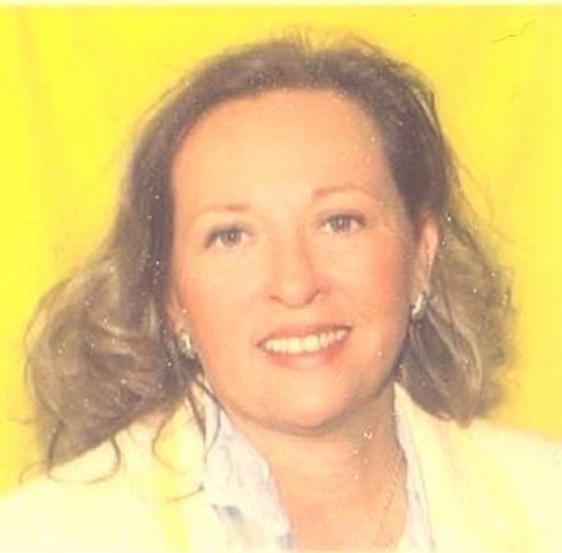 Robin Lou Walker Profile Photo