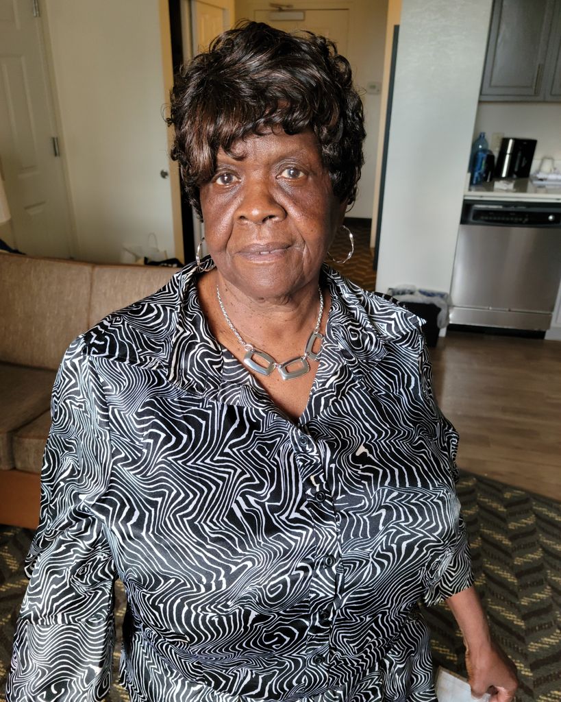 Louise Bowens Batts Profile Photo