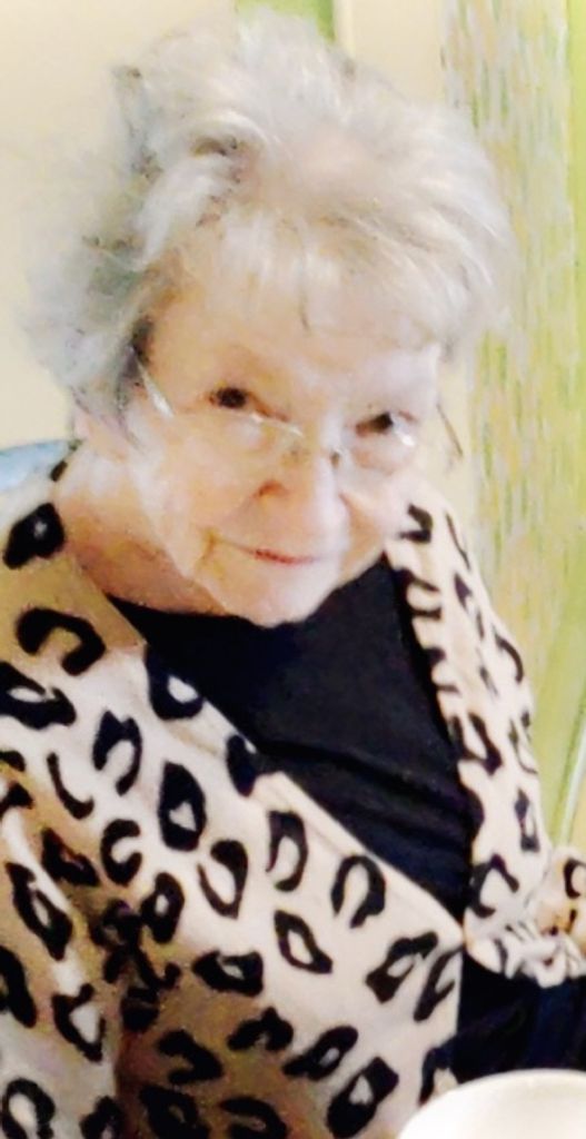 Sally (Steinkamp)  Farlow