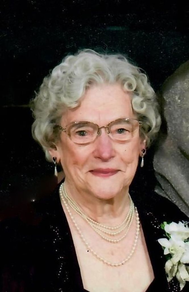 Evelyn Aroma Schnell Profile Photo