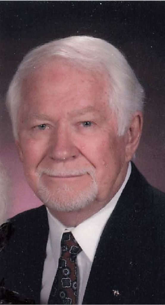 Dellar "Del" Gilbertson