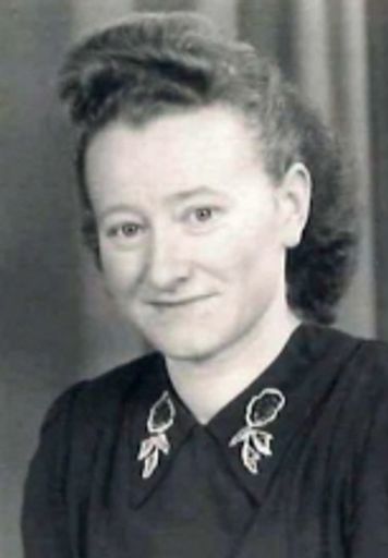 Emma Blackburn photo gallery thumbnail 1 of 2