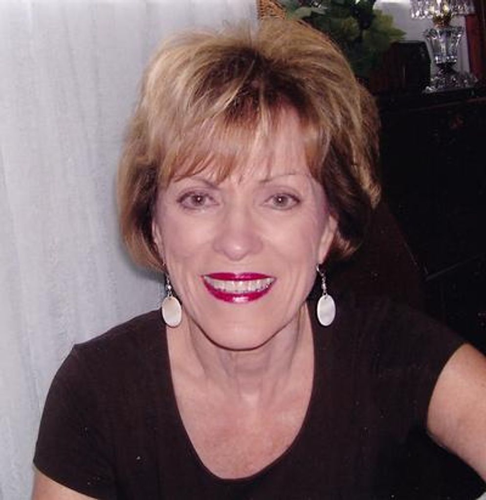 Carolyn Thacker Pool Profile Photo