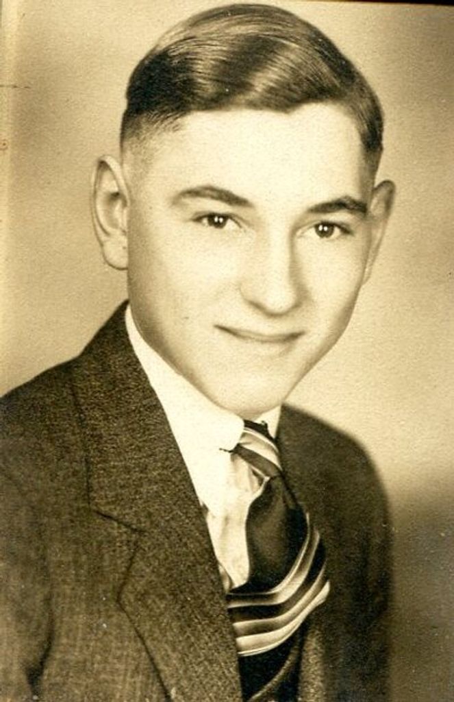 Robert E. Cratsenberg Profile Photo