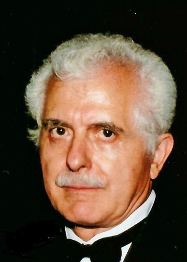 Professor Elias Kapetanopoulos Profile Photo