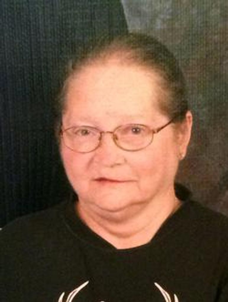 Elizabeth "Bb" Clara Bennett