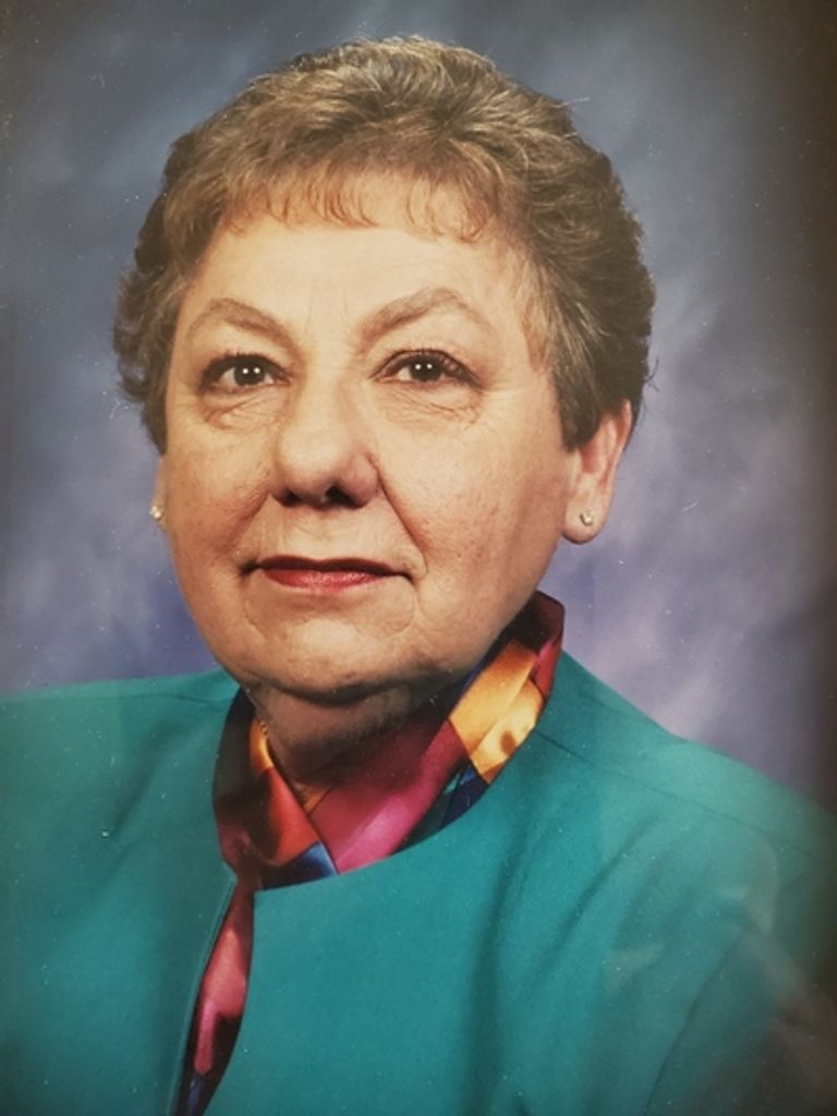 Elizabeth Wood Profile Photo