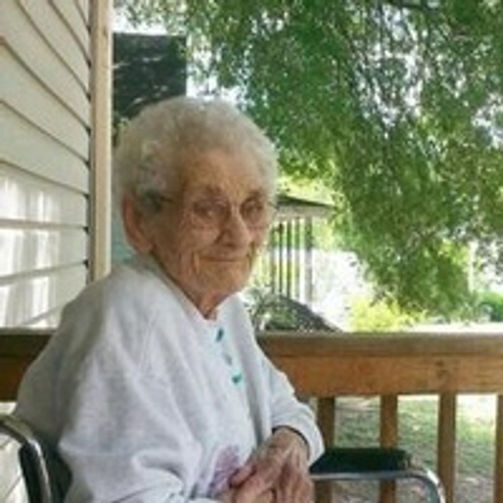 Mildred  Maxie Kitchen