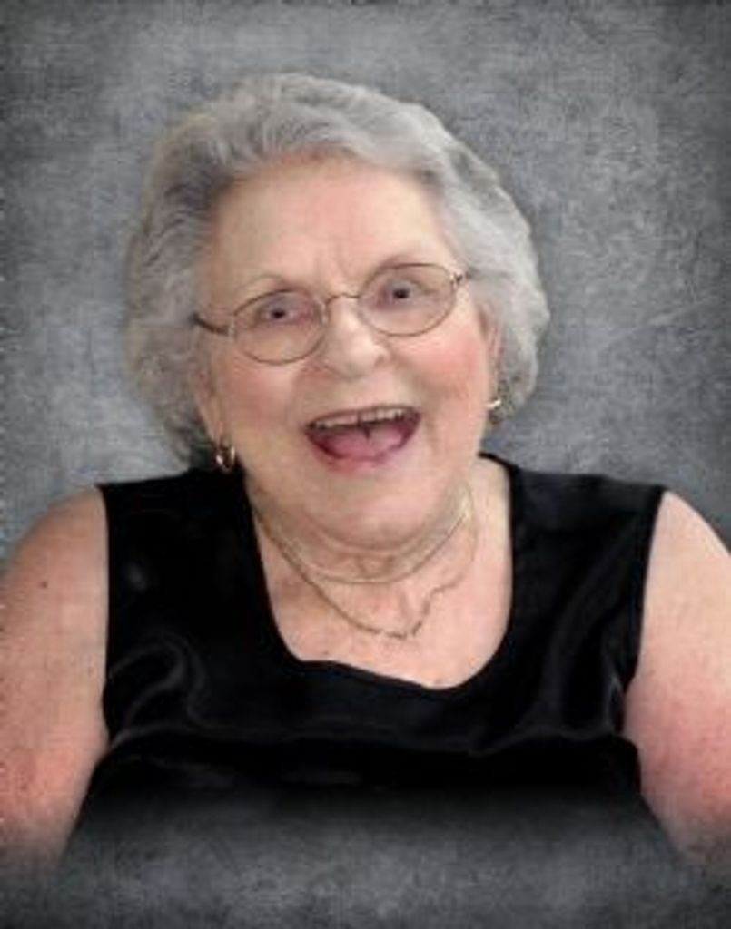 Estelle Smith Profile Photo