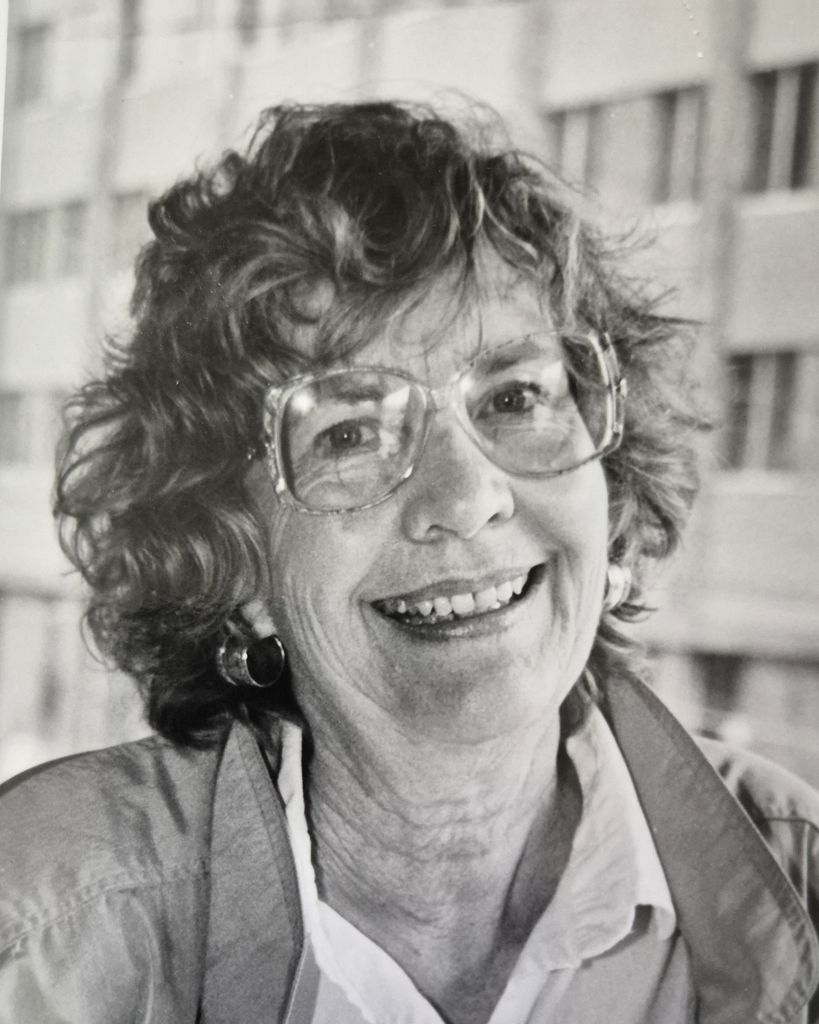 Lois Simmie Profile Photo