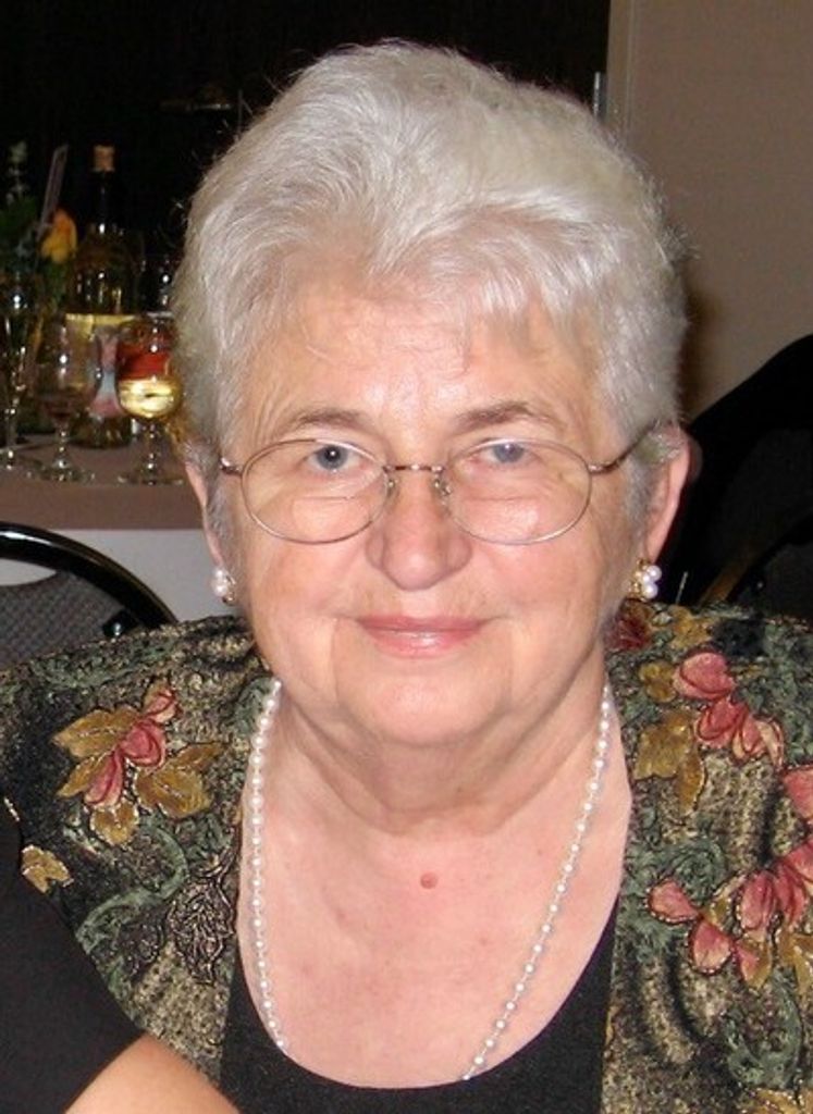 Eva Filko Profile Photo