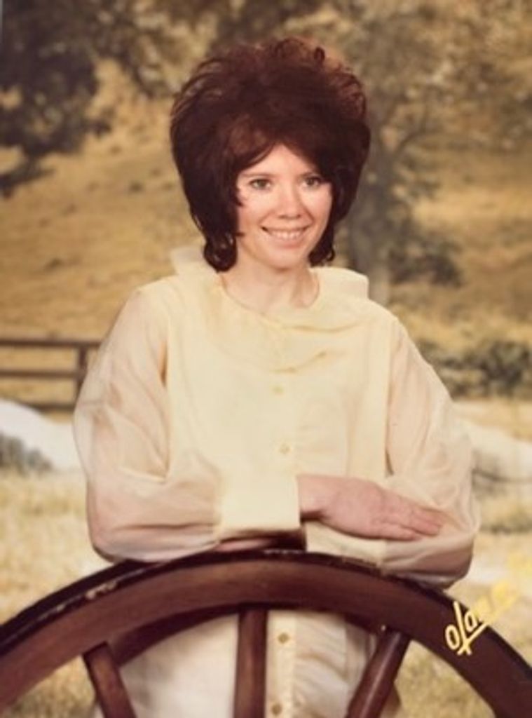 Julie Klinginsmith Profile Photo
