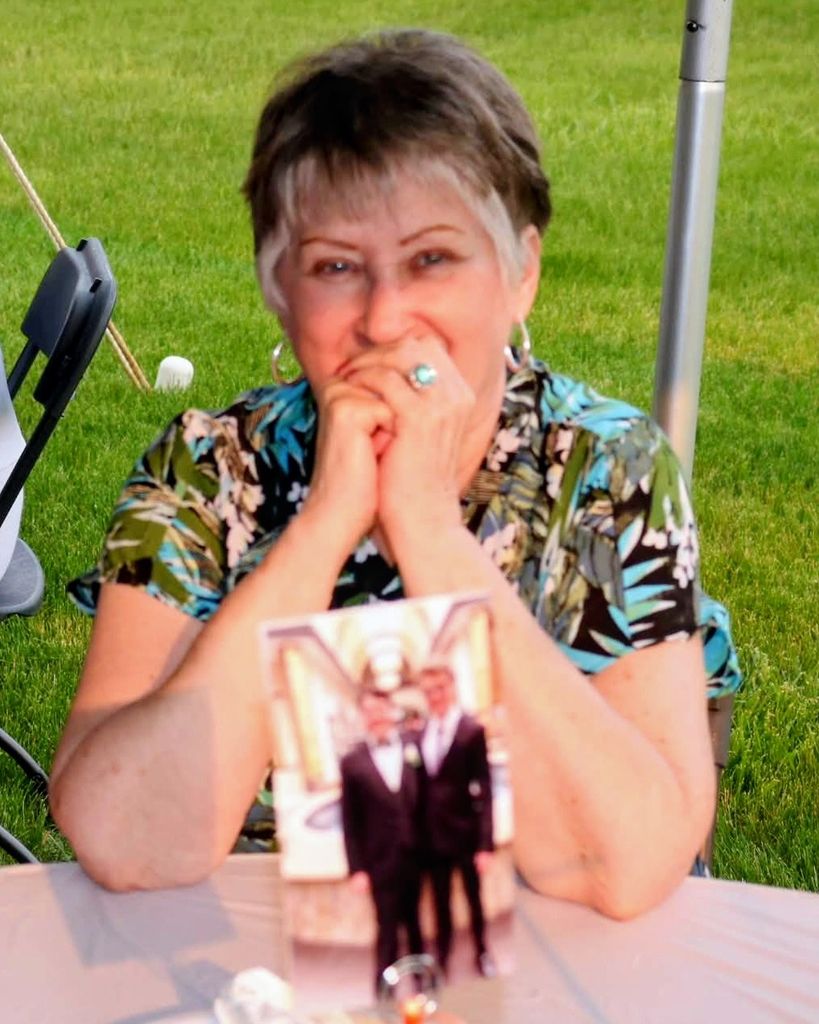 Saundra Lu Davis Profile Photo