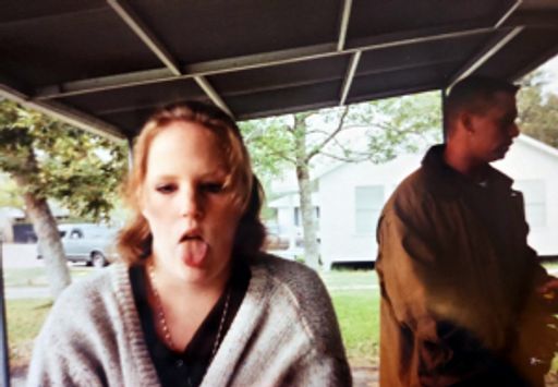 Sarah Leanne Shelton photo gallery thumbnail 1 of 29