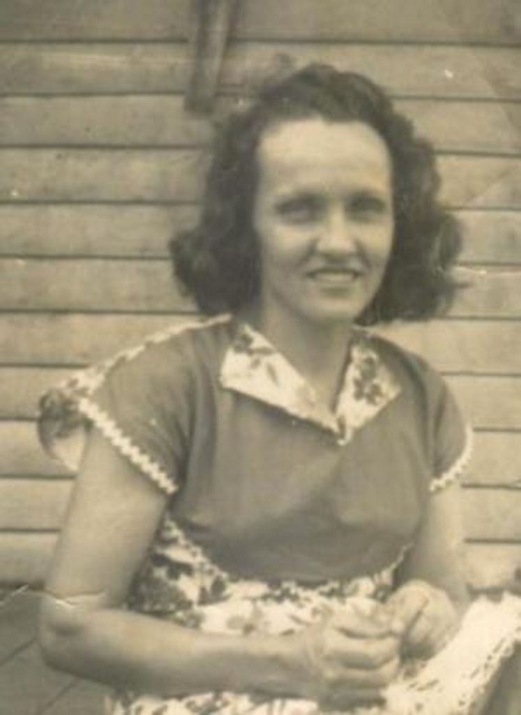 Mrs.    Hattie E. Gore