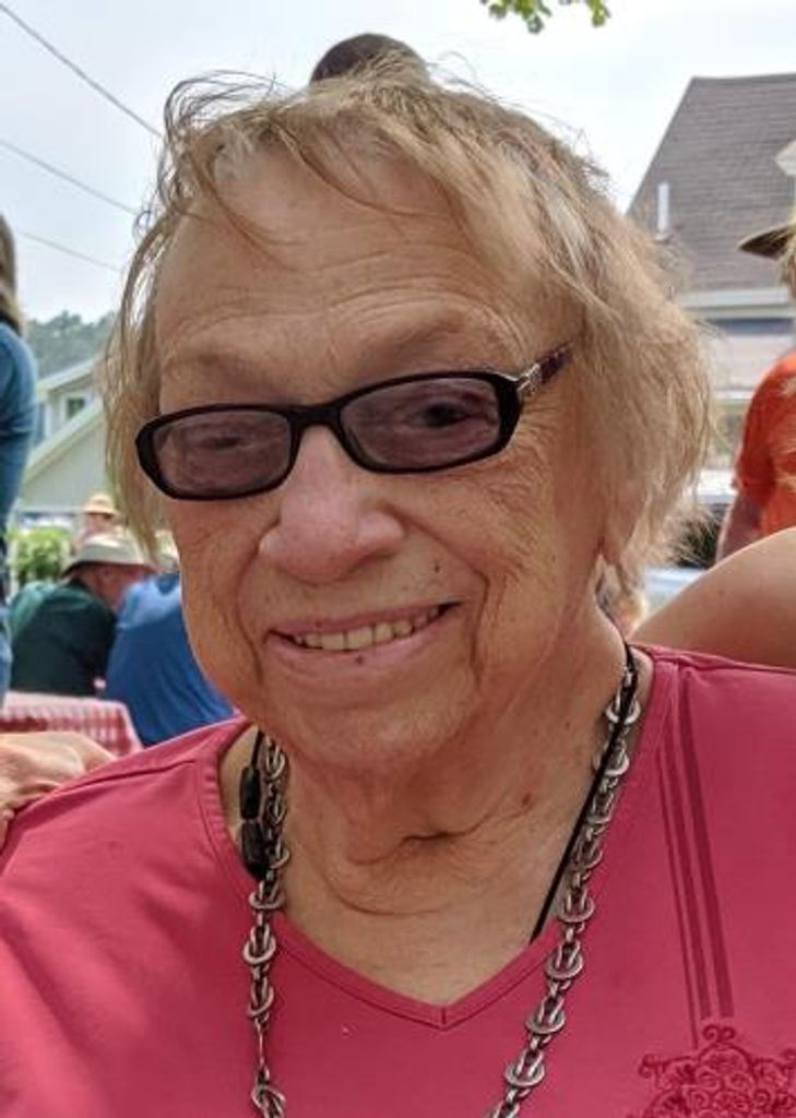 Mary Herdegen Profile Photo
