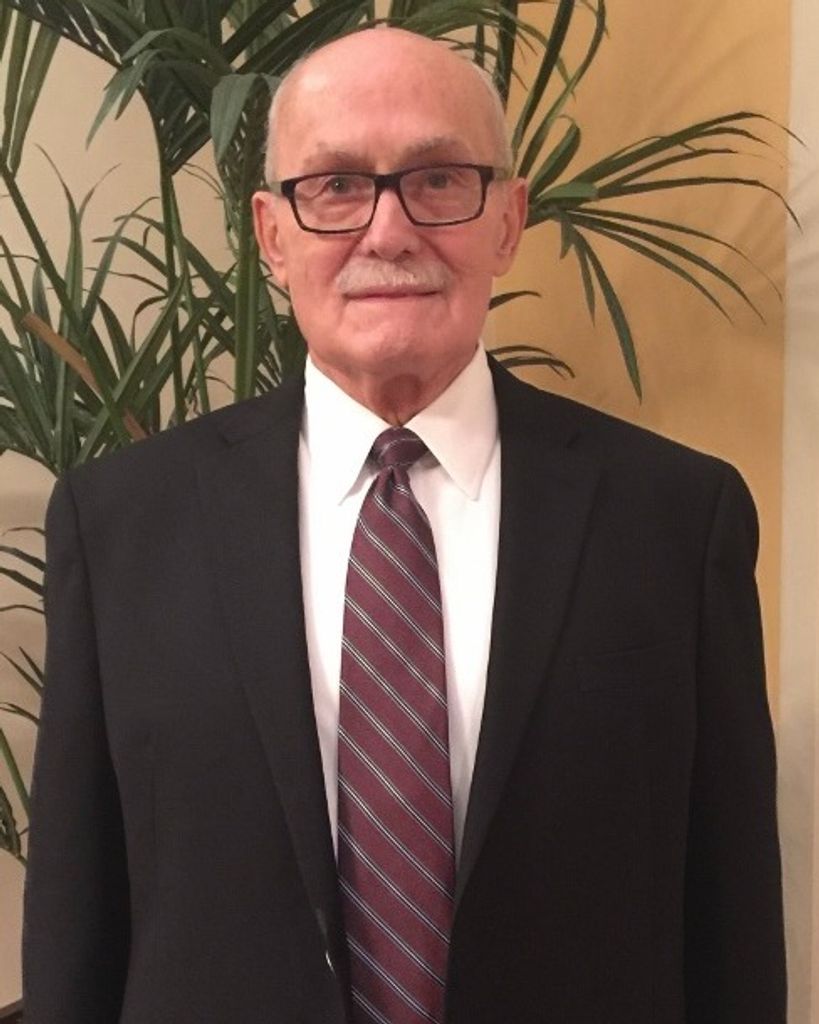 Robert "Bob" Earl Walker