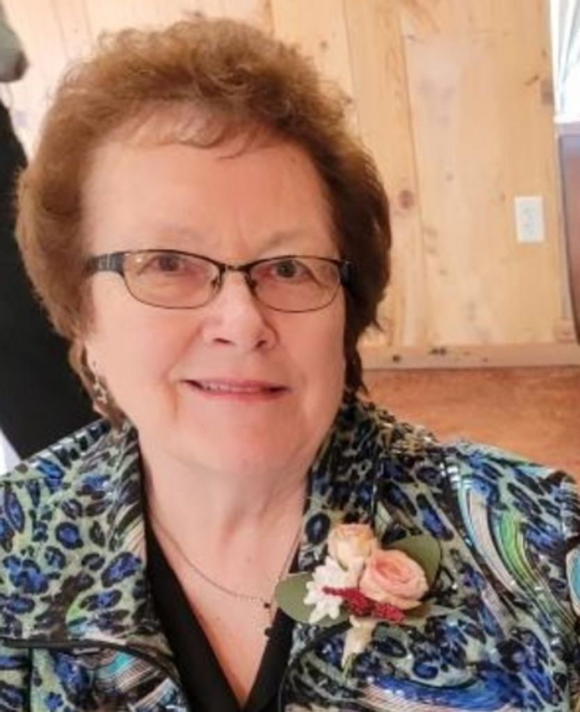 Linda Mennenoh Profile Photo