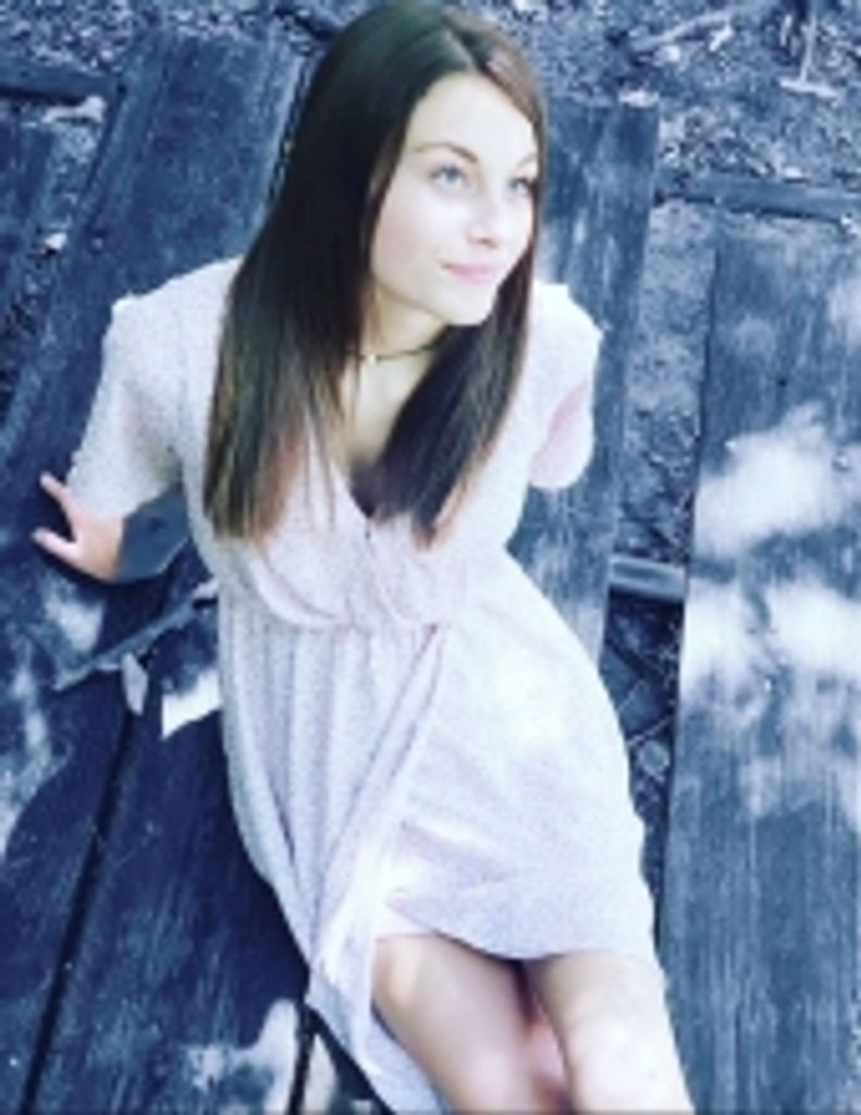  Aryona  Leigh  James  Profile Photo