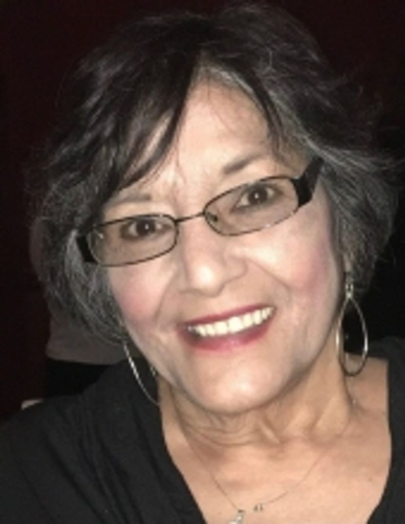 Gloria Paredes Meyer Profile Photo