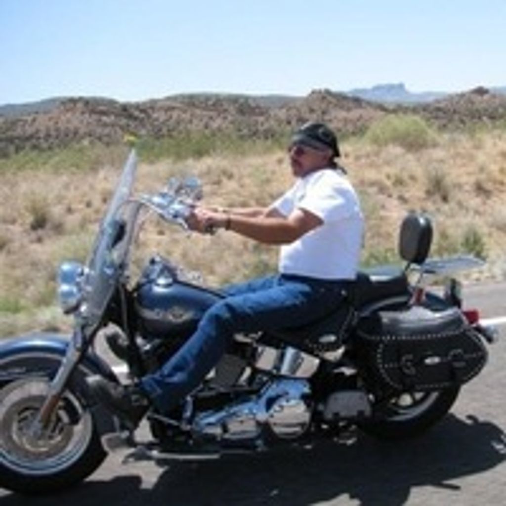 Robert "Bob" Curial Peńa