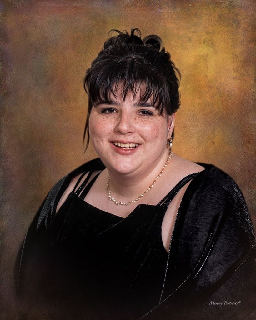 Amanda Lyn Hall Profile Photo