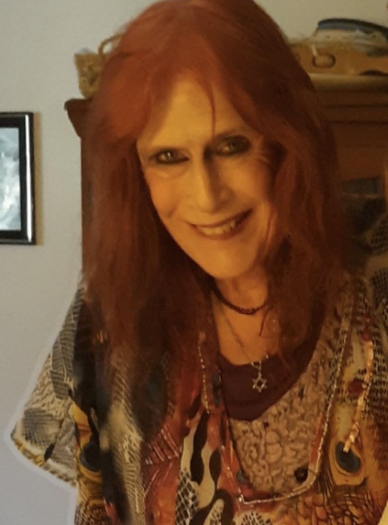 Esther Brett Profile Photo