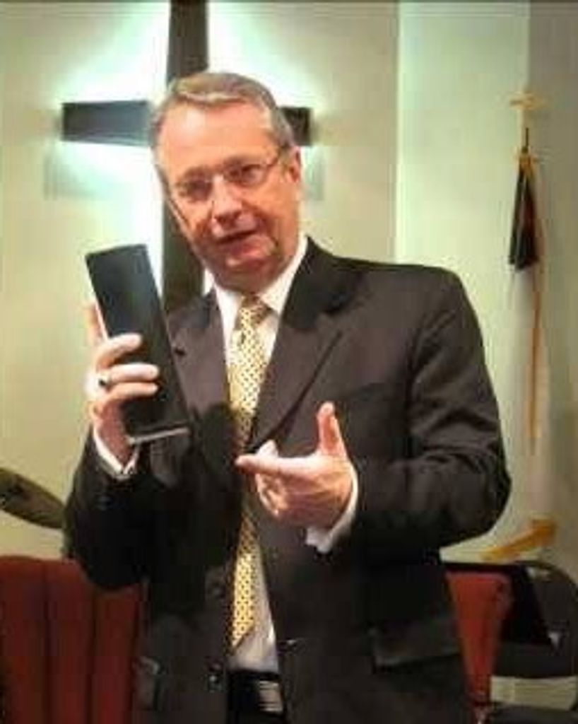 Pastor Robert L. Fry
